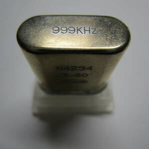 ジャンク（ス）6/U-④ 999KHz HC-6/Uタイプ水晶発振子 取外し品の画像1