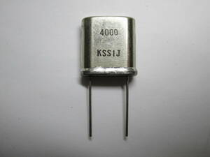 ジャンク（ス）6/W-⑥　4000KHz　HC-6/W（リード）タイプ水晶発振子　未使用品