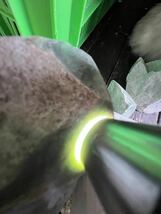 激レア　北海道　日高翡翠　クロム透輝石　超希少　国産鉱物　1176g　非常に濃い緑の塊！皮の面とのコントラストが美しい！!_画像10