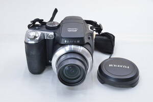 【ecoま】FUJIFILM Finepix S8000 fd 単三電池対応 コンパクトデジタルカメラ