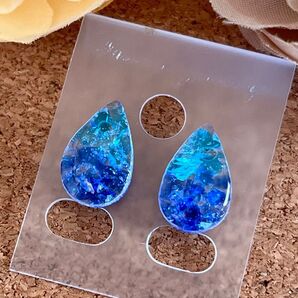 レジンピアスor貼るピアス☆540 雫 琉球ガラス ブルー系 キラキラ ハンドメイド ピアス金具無料