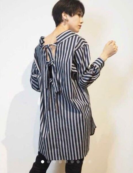 シャツ MURUAのバックリボンロングシャツ