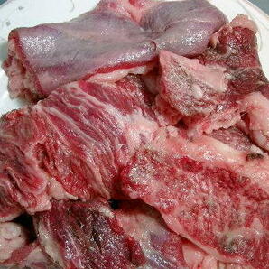 肉力[AM]お肉たっぷり[100%黒毛和牛]霜降特選スジ肉1kg(生)の画像1