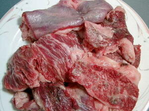 肉力[AM]お肉たっぷり[100%黒毛和牛]霜降特選スジ肉1kg(生)
