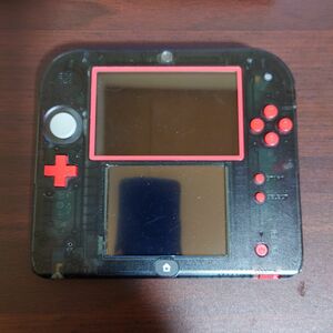 Nintendo 2DS 赤色？