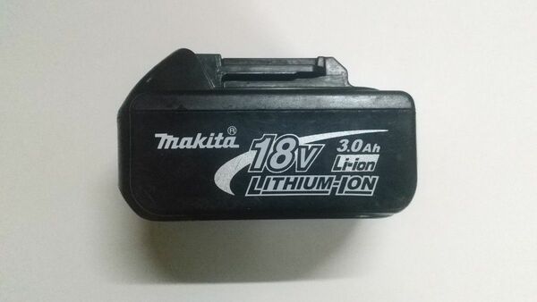 マキタ 18V 3.0a バッテリー（3）
