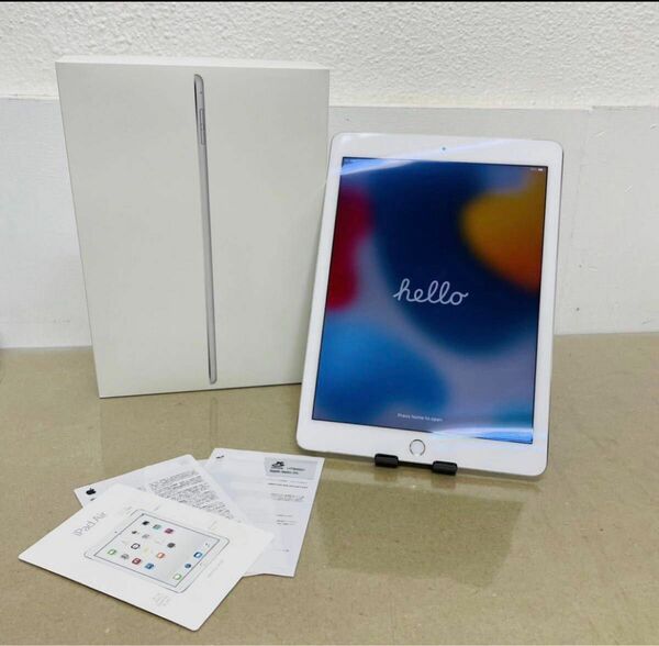 iPad Air 　16GB 　Wi-Fi+Cellularモデル 　第2世代 　シルバー　 MGH72J/A 