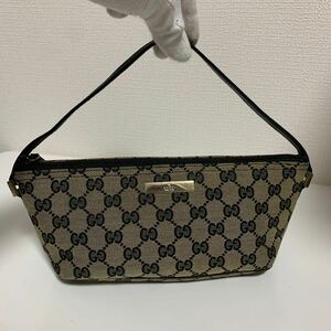 使用回数少　美品　GUCCI グッチ GGキャンバス アクセサリーポーチ ミニハンドバッグ ブラック 