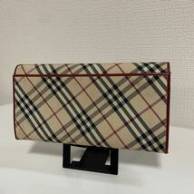 美品　Burberry バーバリー　ノバチェック がま口　長財布 ナイロンレザー_画像2