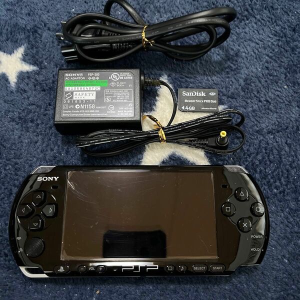 美品ジャンク品PSP3000本体充電器4GBメモリーカード