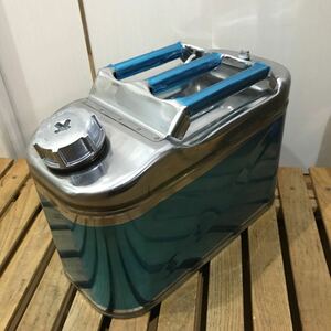  beautiful goods stainless steel gasoline carrying can 10L!