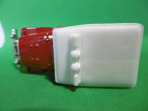 トミカ　ジャンク　 No.2 トヨタ　ランドクルーザー（白／赤色）　箱無し （後輪へたり有り）　本体のみ　中国製_画像9