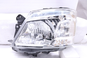 45-308★美品★前期 HID E26 NV350キャラバン★左ヘッドライト ICHIKOH VALEO H023 ユニット メッキ 純正★日産 (RO)