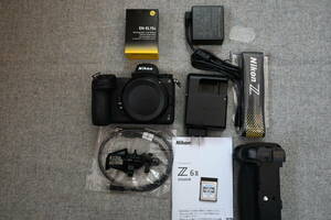 Nikon Z 6II ボディ　総ショット数2146枚　 縦位置グリップMB-N11　予備バッテリーEN-EL15C　XQDメモリーカード128GB ACアダプターEH-7P