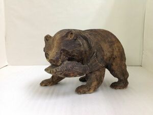 木彫り熊　鮭　Z-198