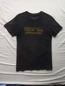 Patagonia パタゴニア　　オーガニックコットン100% ロゴプリント入りTシャツ　サイズ XS SLIM FIT ブラック