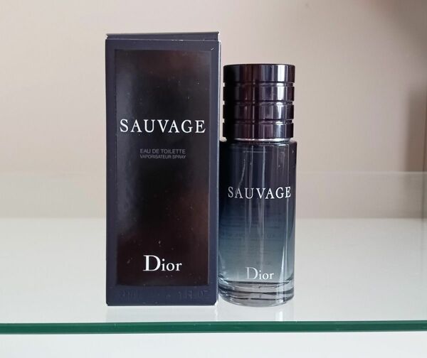 Dior SAUVAGE ディオール ソヴァージュオードトワレ30ml