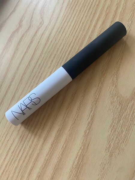 NARS アイシャドウベース