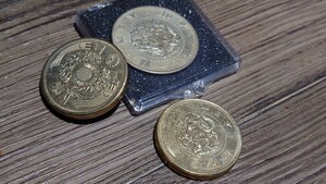 金貨　硬貨　日本　古銭　旧二十円硬貸　二十圓　二十円　貨幣　コレクション　竜　菊