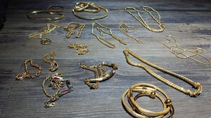 1円スタート砂金 金箔 Gold 色　エリザベス女王アクセサリー まとめ 約378g セット ネックレス ペンダント ゴールドカラー 等