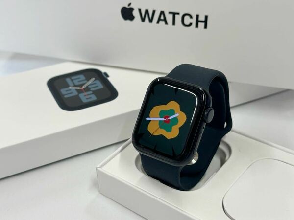 ☆即決 美品 バッテリー100% オススメ Apple Watch SE2 40mm ミッドナイトアルミニウム アップルウォッチ GPSモデル 第二世代 882