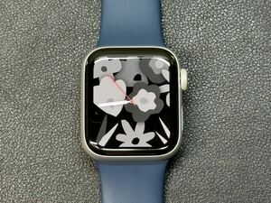 ☆即決 美品 オススメ Apple watch Series5 40mm シルバーアルミニウム Cellularモデル アップルウォッチ シリーズ5 867