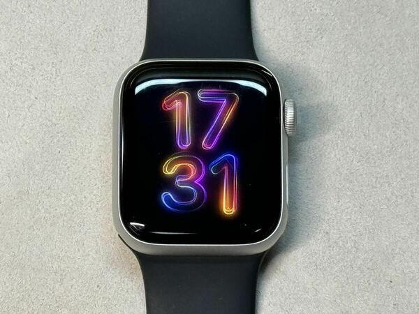 ☆即決 美品 バッテリー100% Apple Watch SE2 40mm シルバーアルミニウム アップルウォッチ GPS+Cellularモデル 953