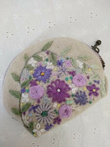 手刺繍＊ハンドメイド＊ポーチ＊リネン＊ファスナー開閉