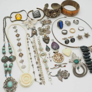 (VM0502) 1 jpy Vintage accessory large amount set bracele necklace pendant brooch earrings ring etc. Vintage together 