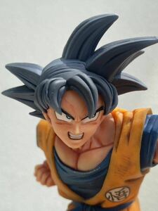 ドラゴンボール　孫悟空フィギュア　リペイント&自作台座付き