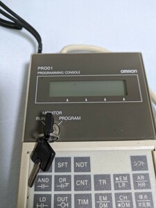 OMRON PLC CQM1-PRO01 プログラミング コンソール装置　1台