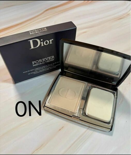 Dior ディオールスキン　フォーエヴァーコンパクトナチュラルベルベット0Nパウダー ファンデーション