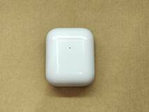 【USED】 NH2309 2W-② Apple 純正 Airpods アップル エアーポッズ 第2世代 ワイヤレス 充電ケースのみ A1938_画像1