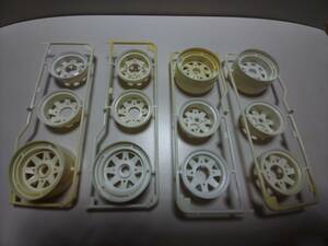  Tamiya Ford Ranger.s valve(bulb) lato. Willie Pajero rom and rear (before and after) wheel 