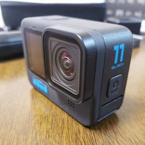 GoProHERO11 BLACK 予備バッテリー2本 充電器 スタンドなど 全てセット 作動確認済 中古 美品 正規品 アクションカメラ ゴープロ