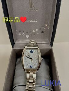 限定品！　SEIKO ルキア 腕時計 電波ソーラー トノー