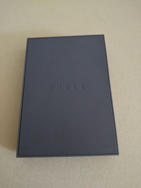 THREE アイシャドウ ディメンショナルアイパレット01