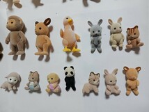 【まとめ売り】　シルバニアファミリー　人形　フィギュア　ウサギ　サル　ウシ　アヒル　ネズミ　ネコ　赤ちゃん　_画像5