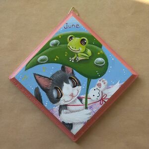 猫のミニパネル６月・雨２（一辺約10cm）　ハンドメイド　インテリア雑貨　猫雑貨　壁掛け飾り