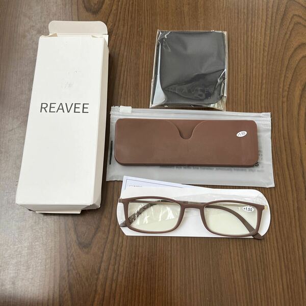 605p1706☆ [REAVEE] 超薄型レンズ 老眼鏡 携帯用 ケース付け コンパクト ポケットに収納 軽量 男女兼用 おしゃれ 度数 