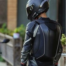 ヘルメットバッグ セミハードヘルメットバッグ　バイクバッグ　バックパック 大容量 軽量　カーボン　夜間反射　耐水　レインカバー付き_画像6