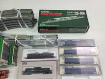 121-Q58) 現状品 Nゲージ その他 まとめ売り 島式ホームセット 電車 鉄道 コンテナ レール ジオラマ 橋上駅舎 貨車 KATO 河合商会 等_画像5