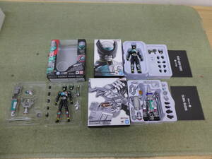 098-Z70) 中古品 仮面ライダーオーズ 仮面ライダーバース フィギュア 3点セット プロトタイプ CLAWs・サソリ S.H.Figuarts バンダイ