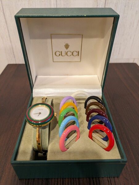 gucci　チェンジベゼル　腕時計　グッチ