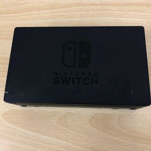 中古品 任天堂 Nintendo ニンテンドースイッチ HAC-S-KAAAA 2018年製 ジョイコン L / R グレー 初期化済み 本体・ゲーム機の画像9