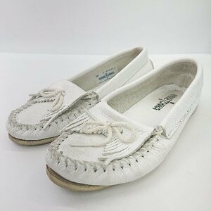 ◇ Minnetonka ミネトンカ フラットシューズ　フリンジ モカシン サイズ6 ホワイト レディース E