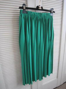  closet adjustment!LUTZ HUELLE FRANCE made 100%polyester PLEATED SKIRT F36(38 rom and rear (before and after) ) trying on only unused 