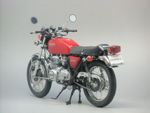 ★ アオシマ 1/12 ホンダ CB400FOUR CB400F ヨンフォア ４０８cc(ライトルビーレッド)　スリップオンマフラー仕様・スポーク張替え済み!!_画像5