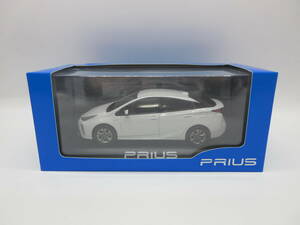 1/30 トヨタ 4代目プリウス 後期　PRIUS　非売品 カラーサンプル ミニカー　ホワイトパールクリスタルシャイン