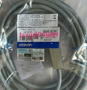 新品　OMRON/オムロン 　小型セーフティ スイッチ　 D4C-3327-P　 保証付き　